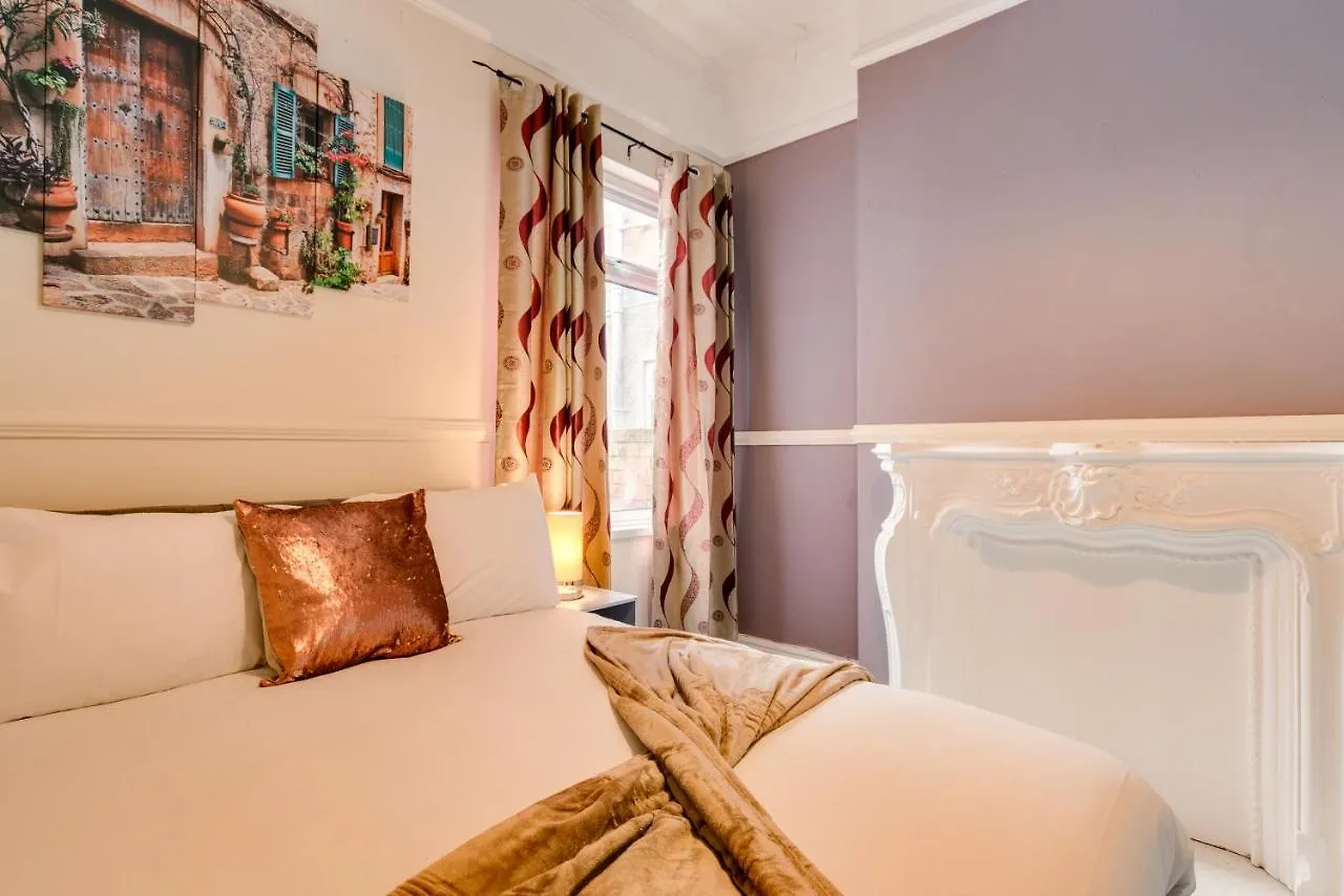 Casa de Férias Hull Large 4 Bedrooms 8 Beds Home - Close To A63 Mkm Stadium & Hri Kingston upon Hull
